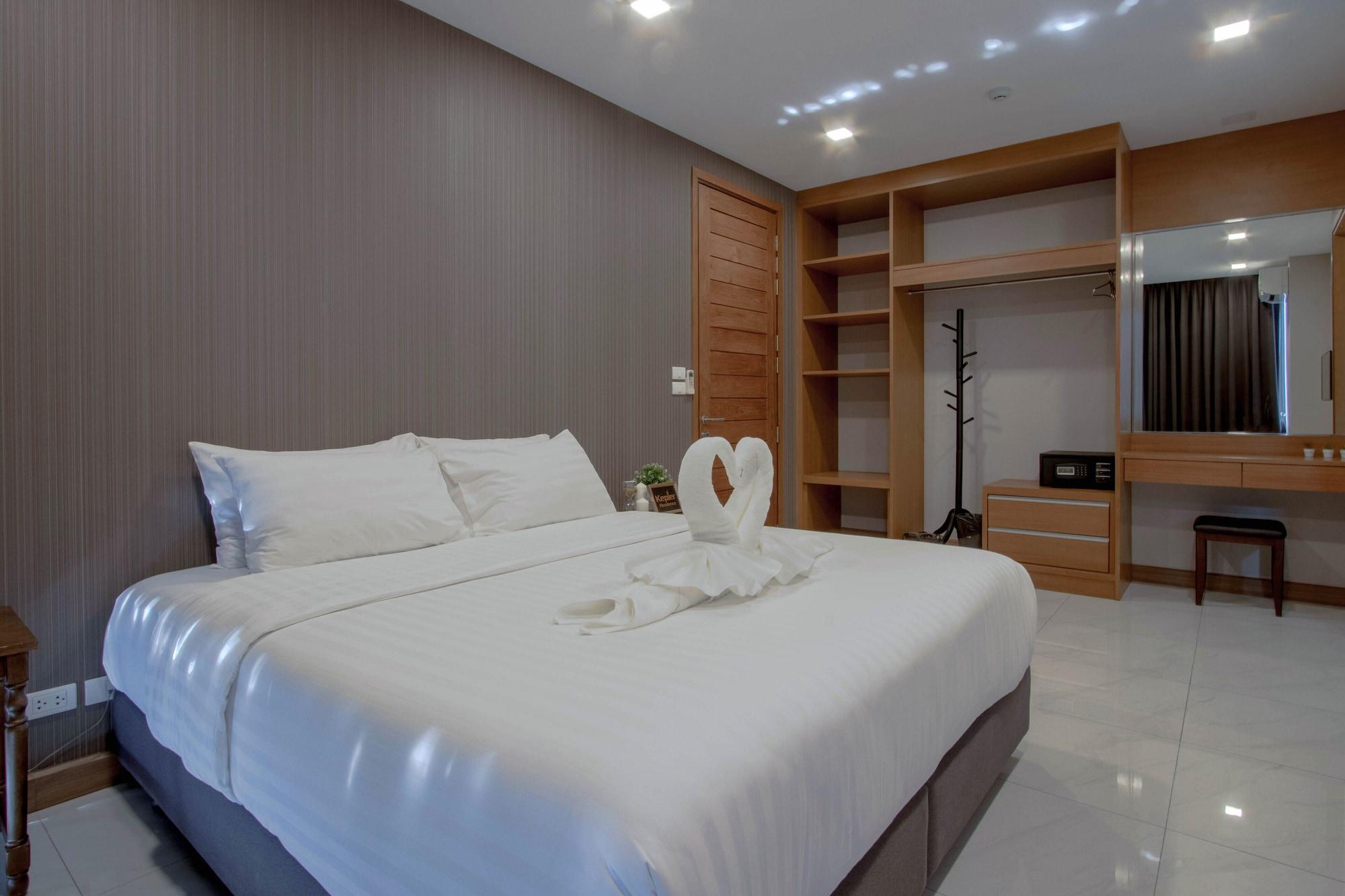 Kepler Residence Bangkok Bagian luar foto
