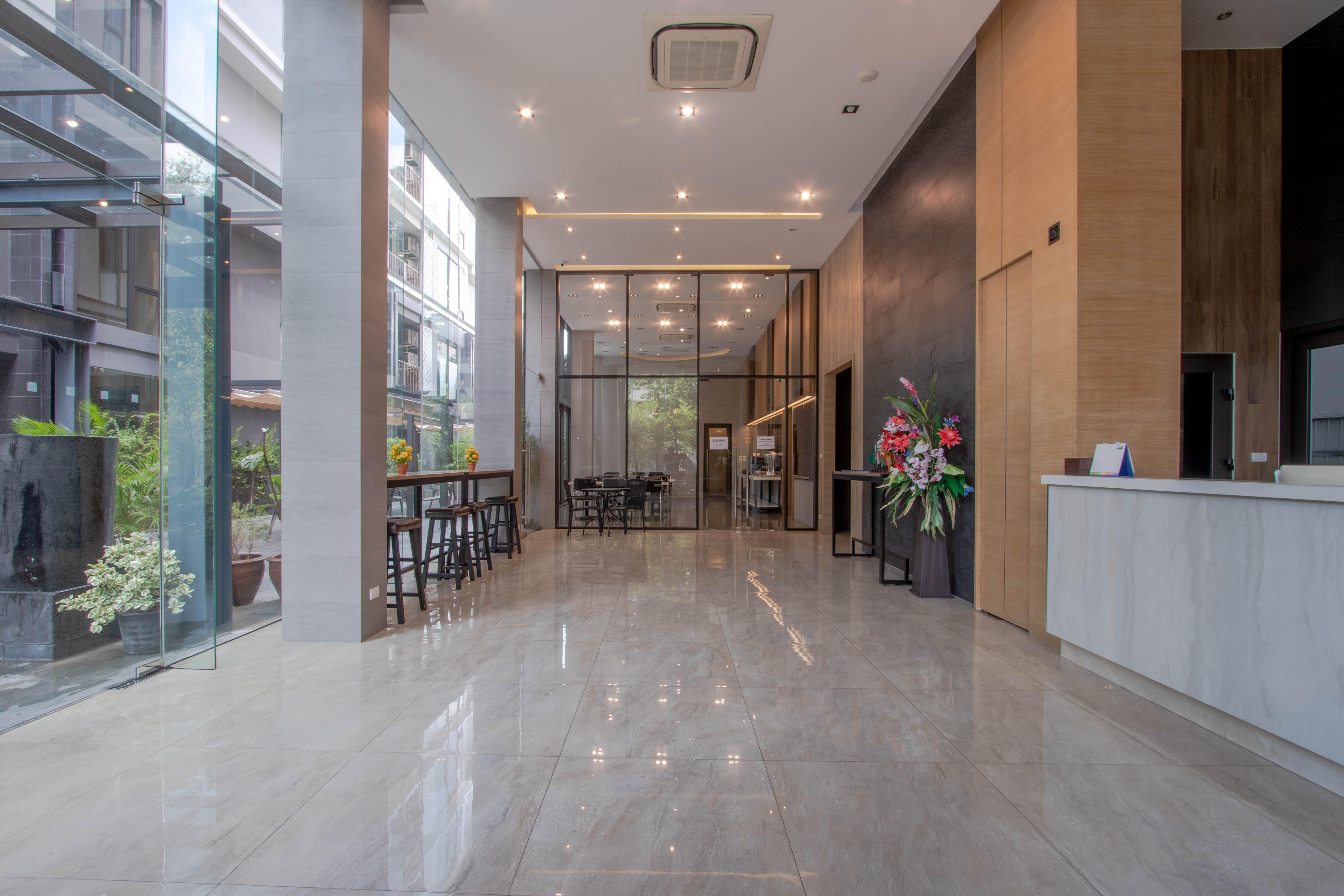 Kepler Residence Bangkok Bagian luar foto