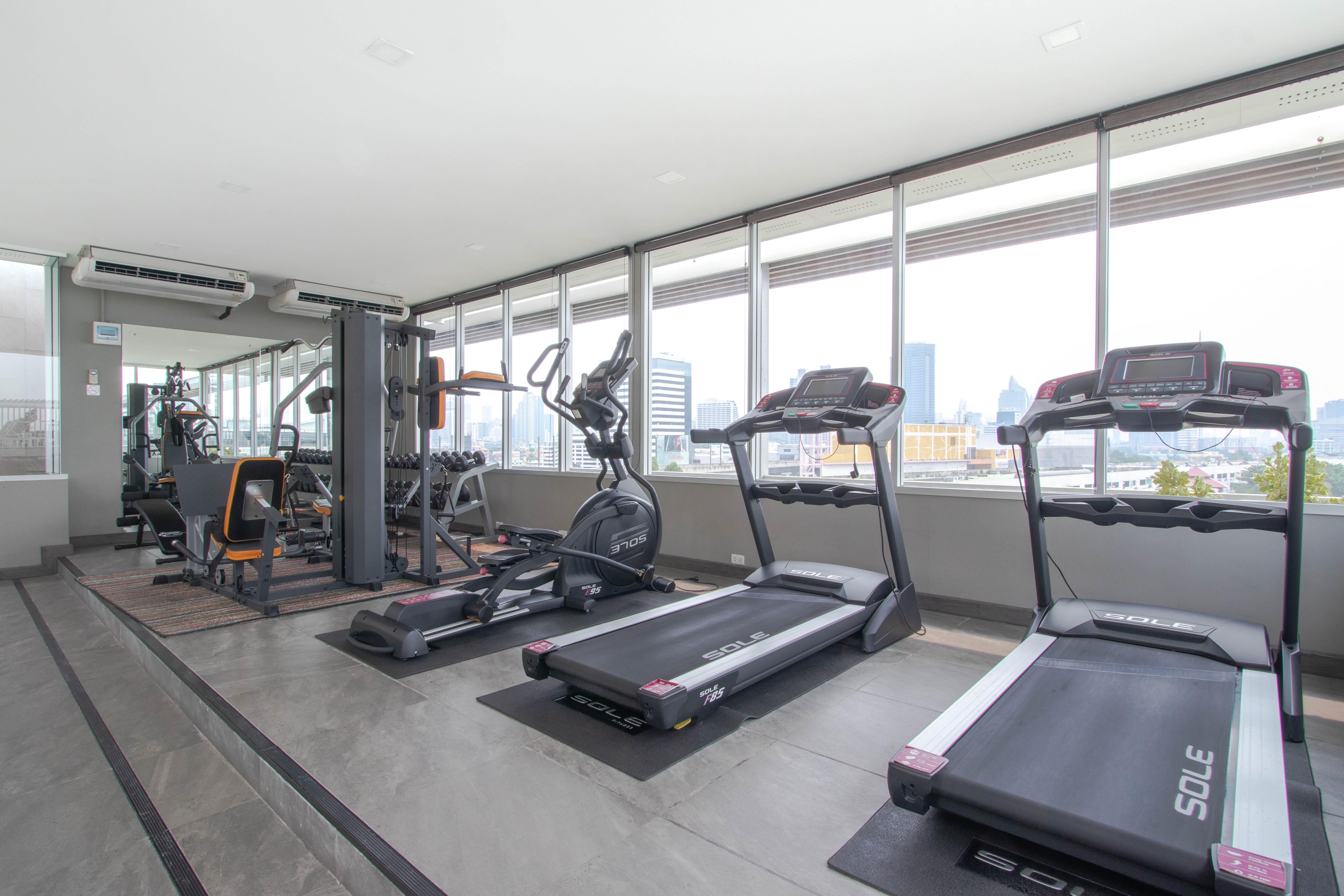 Kepler Residence Bangkok Bagian luar foto