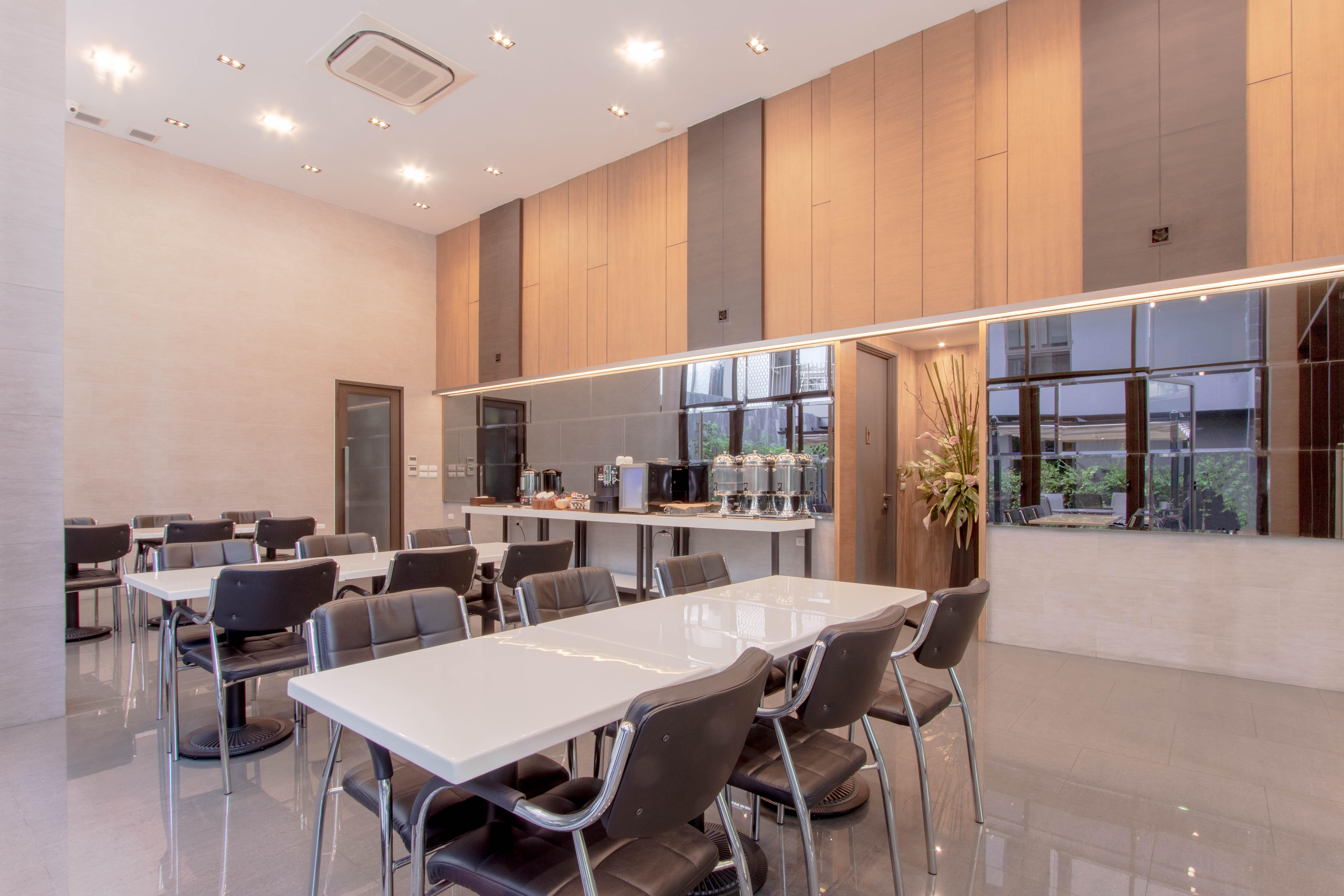 Kepler Residence Bangkok Bagian luar foto