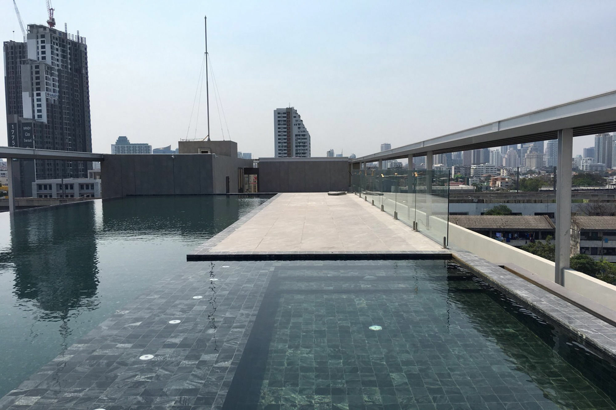 Kepler Residence Bangkok Bagian luar foto